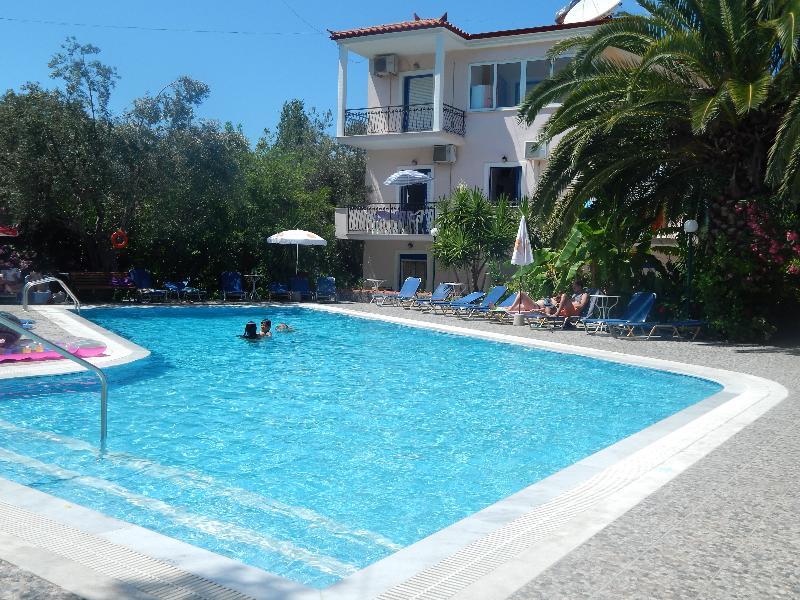Aparthotel Anaxos Gardens Zewnętrze zdjęcie