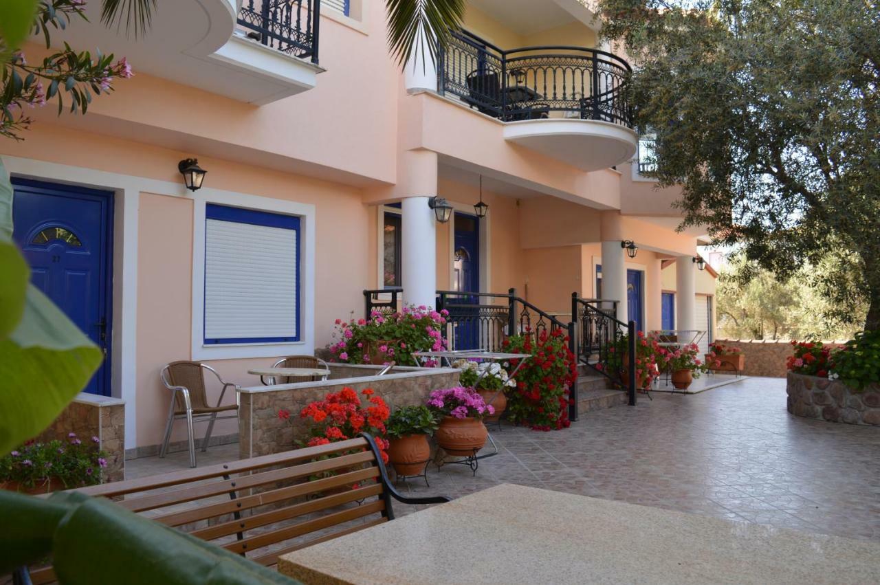Aparthotel Anaxos Gardens Zewnętrze zdjęcie
